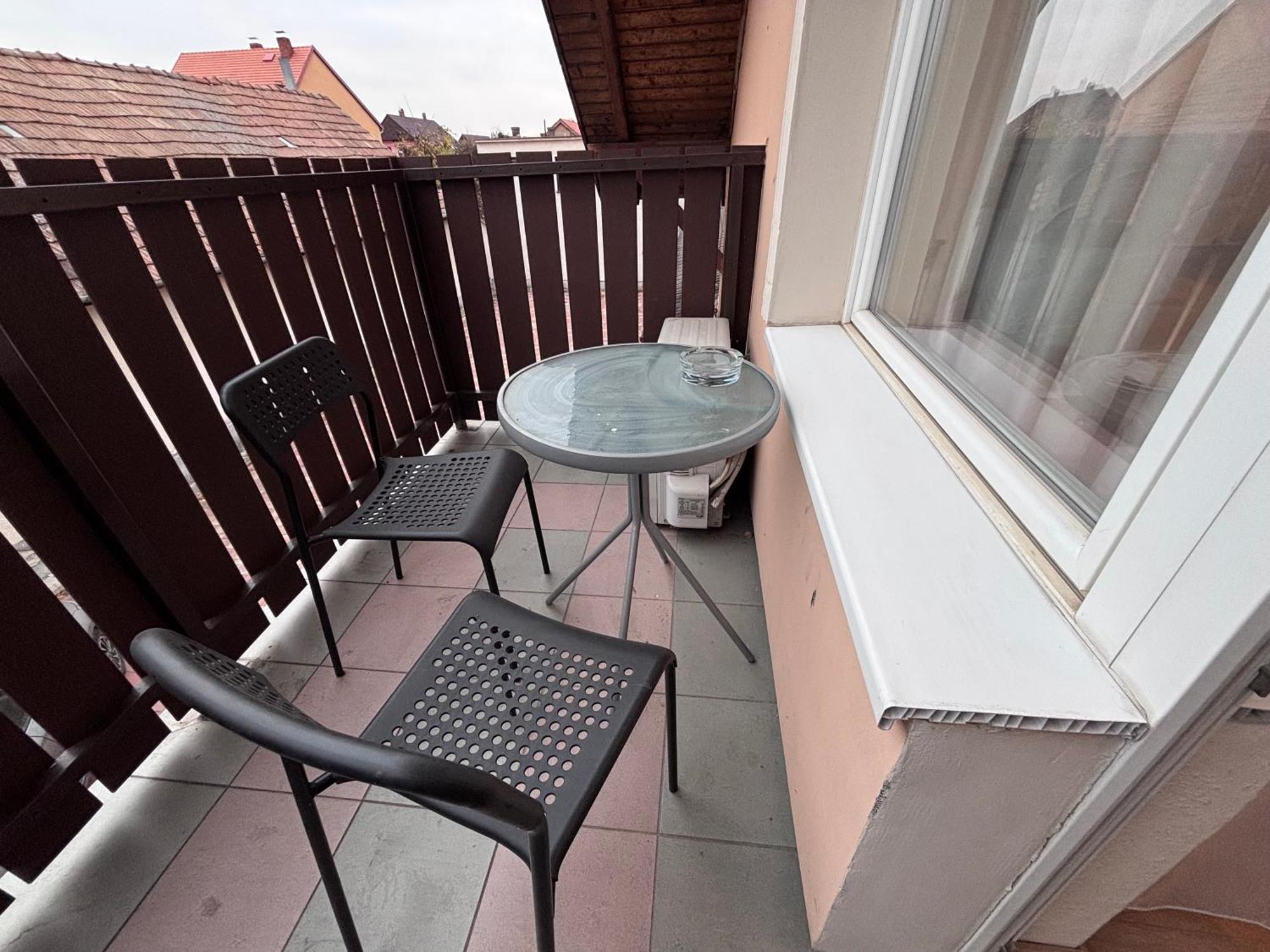 Bed and Breakfast Airportmax Panzio Vecsés Exterior foto