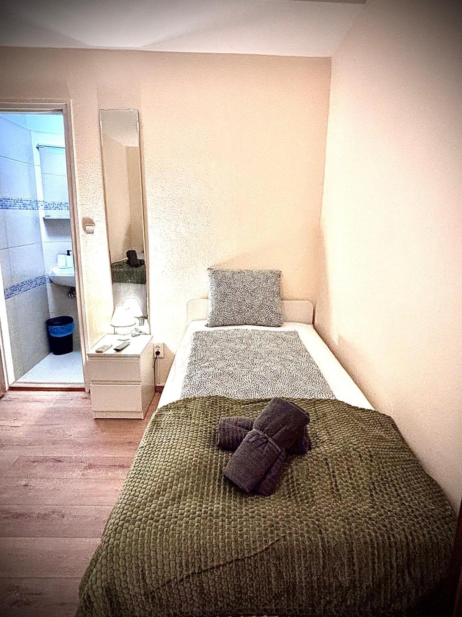 Bed and Breakfast Airportmax Panzio Vecsés Exterior foto